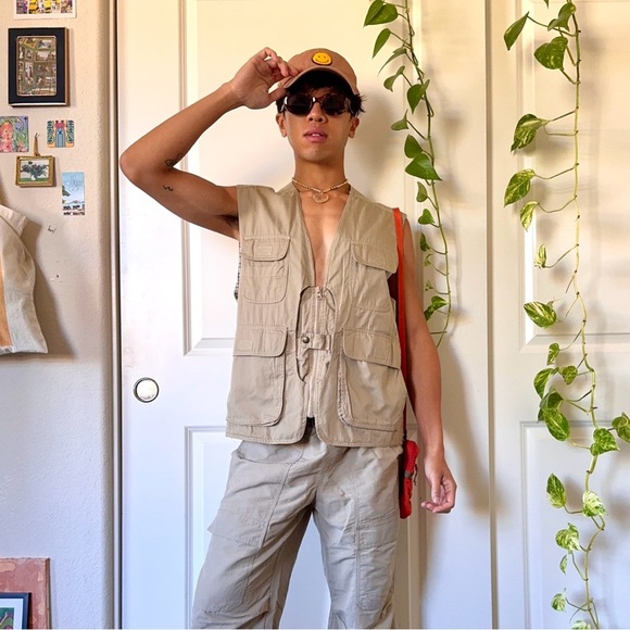 Vintage Khaki Woolrich Fishing Vest - Picture 1 of 7